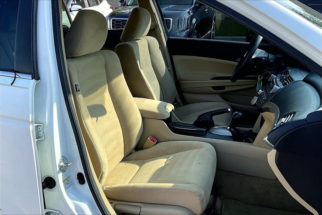 2011 Honda Accord LX 12