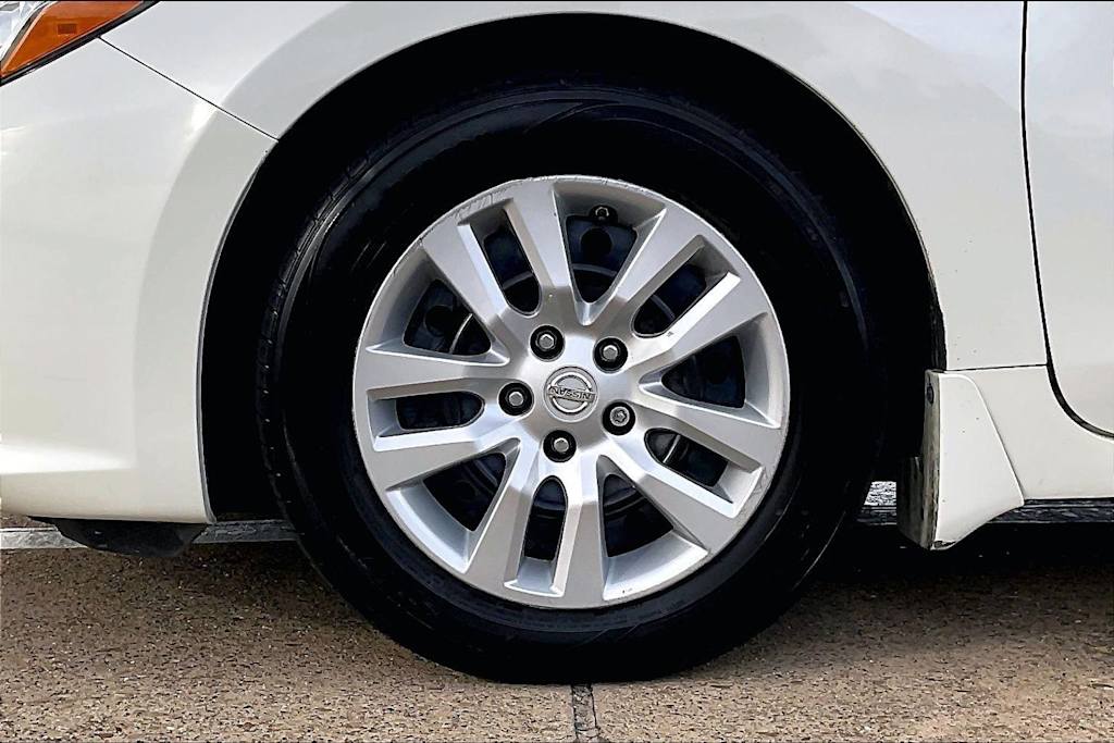 Thumbnail: 2016 Nissan Altima - 7
