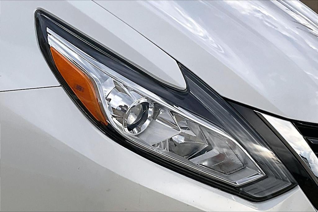 Thumbnail: 2016 Nissan Altima - 28