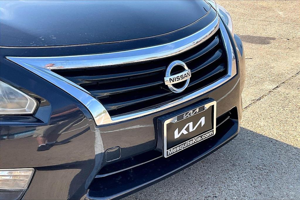 Thumbnail: 2015 Nissan Altima - 31