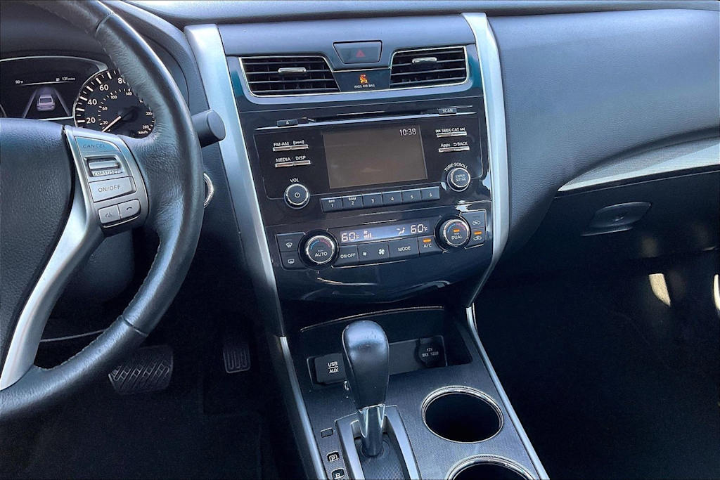 Thumbnail: 2015 Nissan Altima - 15