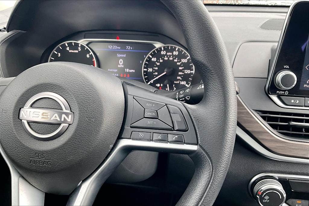 Thumbnail: 2025 Nissan Altima - 25