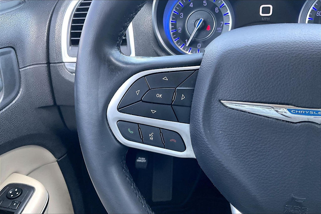 Thumbnail: 2018 Chrysler 300 - 22