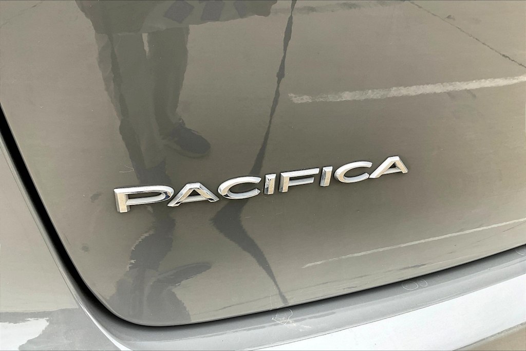 2022 Chrysler Pacifica Touring L 7