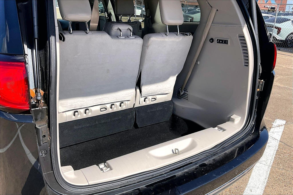 Thumbnail: 2017 Chrysler Pacifica - 20