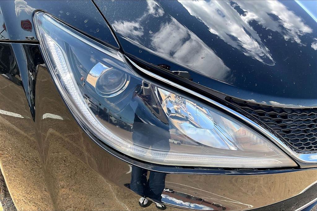 Thumbnail: 2017 Chrysler Pacifica - 30