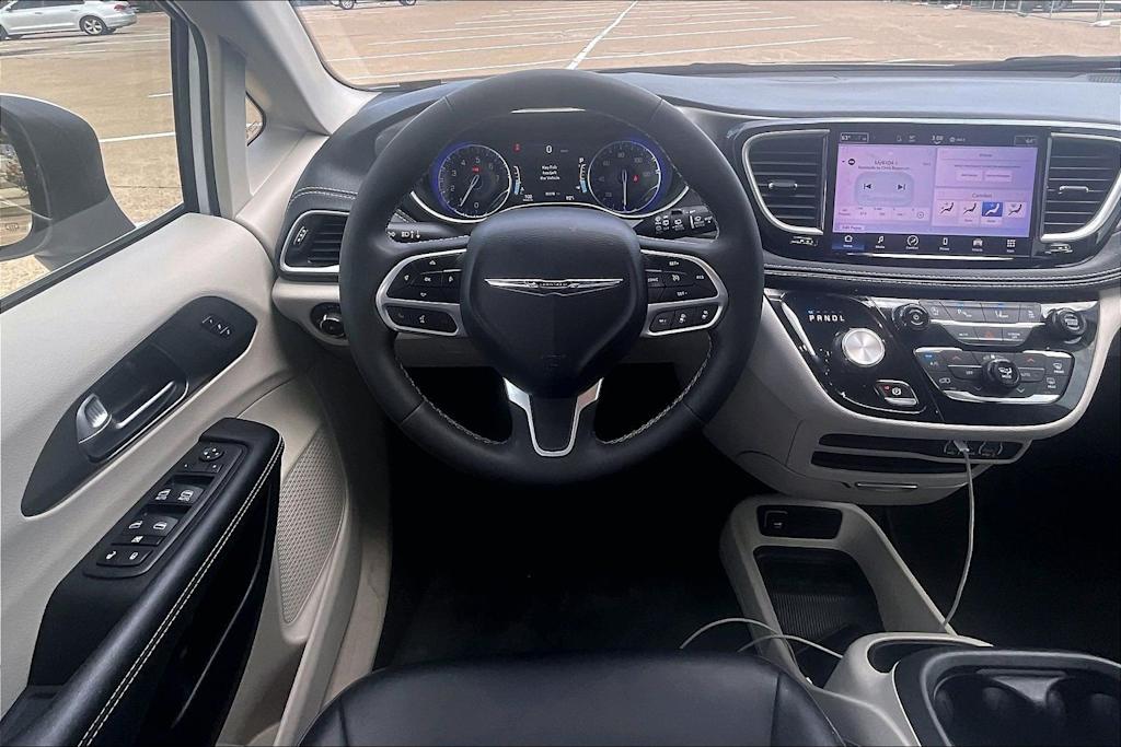 Thumbnail: 2023 Chrysler Pacifica - 13
