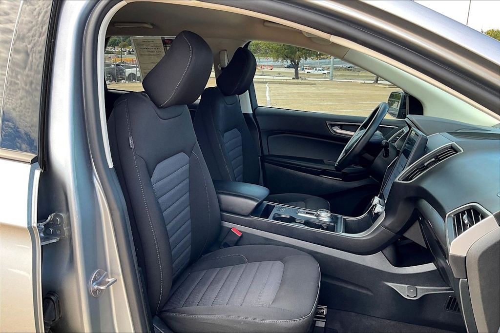 Thumbnail: 2022 Ford Edge - 22