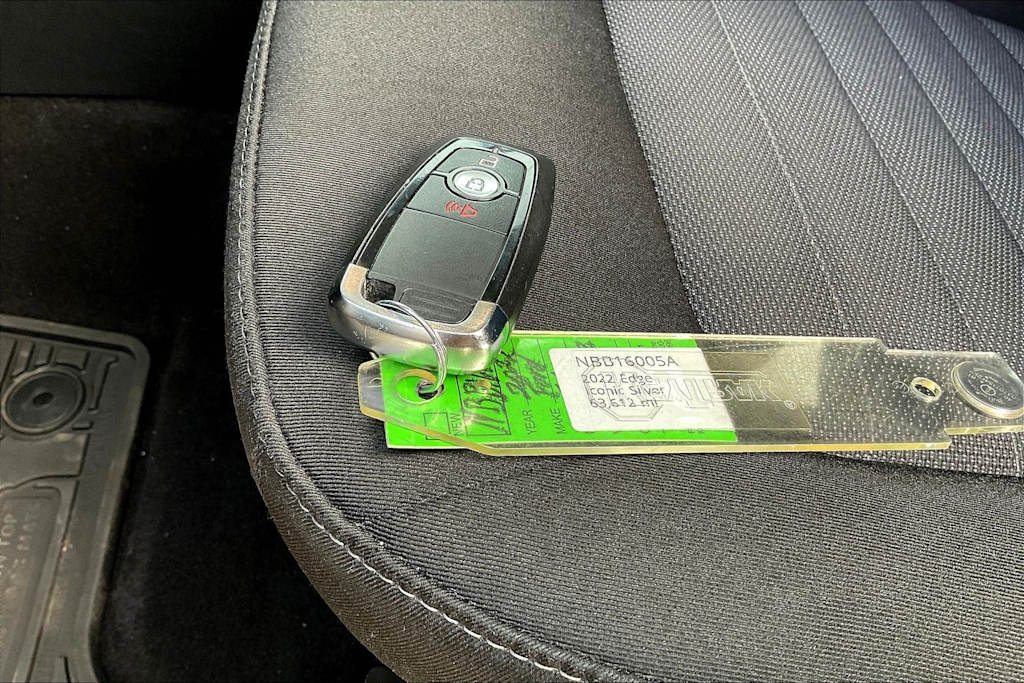 Thumbnail: 2022 Ford Edge - 20