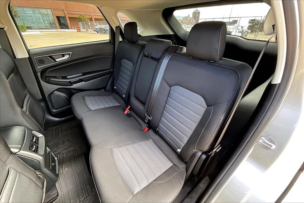 Thumbnail: 2022 Ford Edge - 13