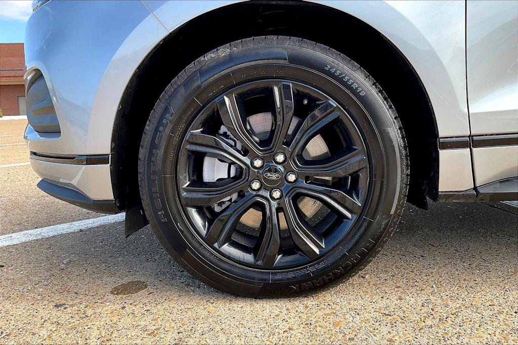 Thumbnail: 2022 Ford Edge - 8