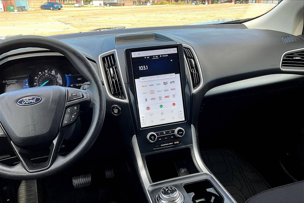 Thumbnail: 2022 Ford Edge - 15