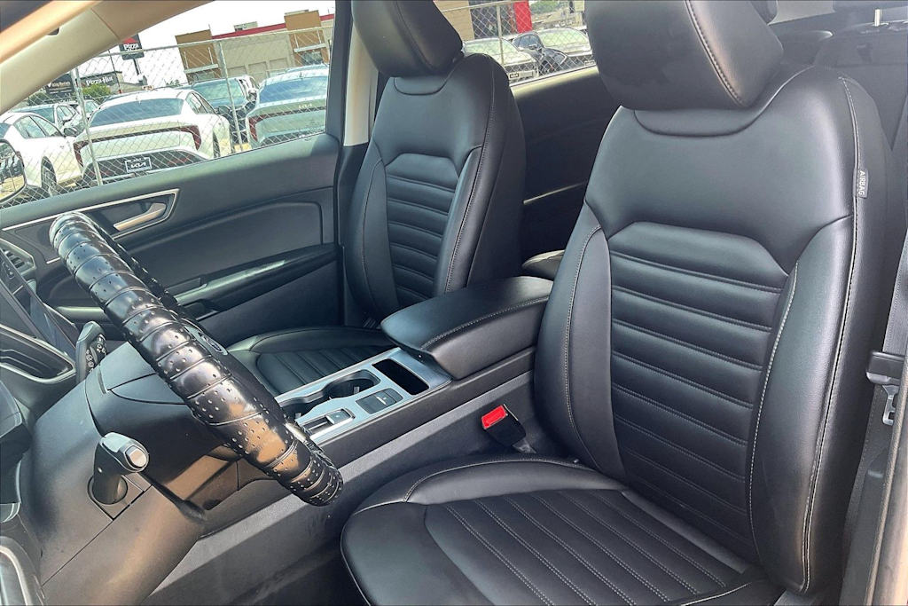 Thumbnail: 2022 Ford Edge - 10