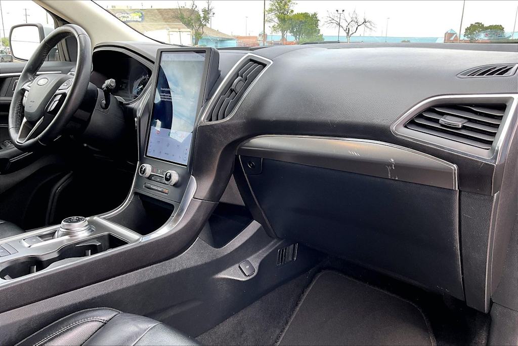 Thumbnail: 2022 Ford Edge - 14