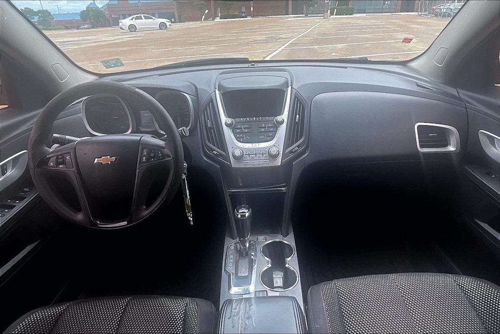 Thumbnail: 2017 Chevrolet Equinox - 8