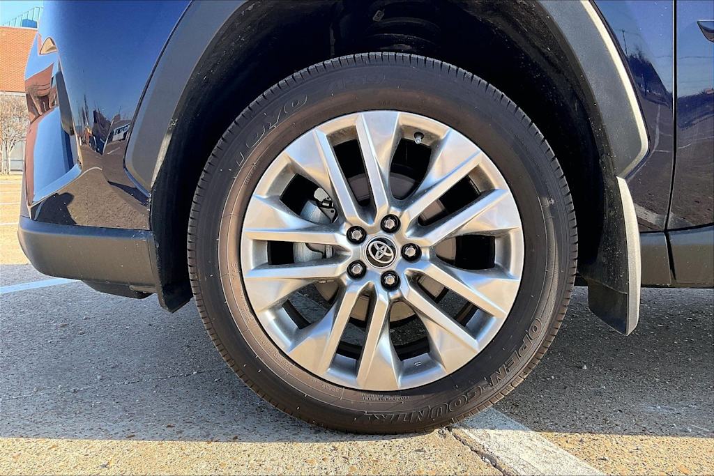 Thumbnail: 2025 Toyota RAV4 - 8