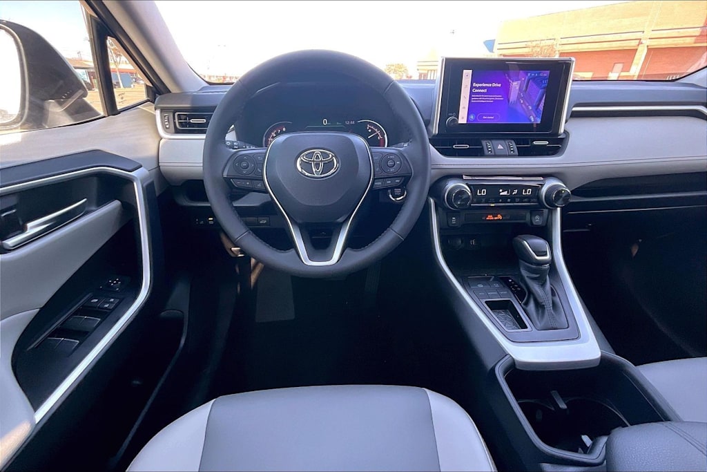 Thumbnail: 2025 Toyota RAV4 - 14