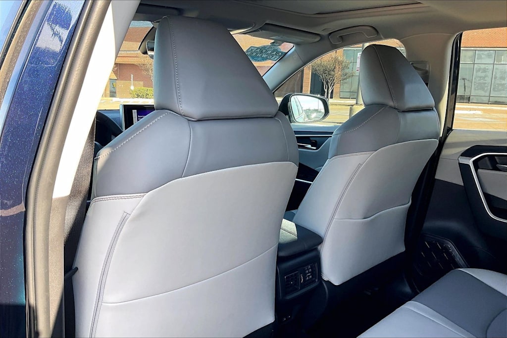 Thumbnail: 2025 Toyota RAV4 - 13