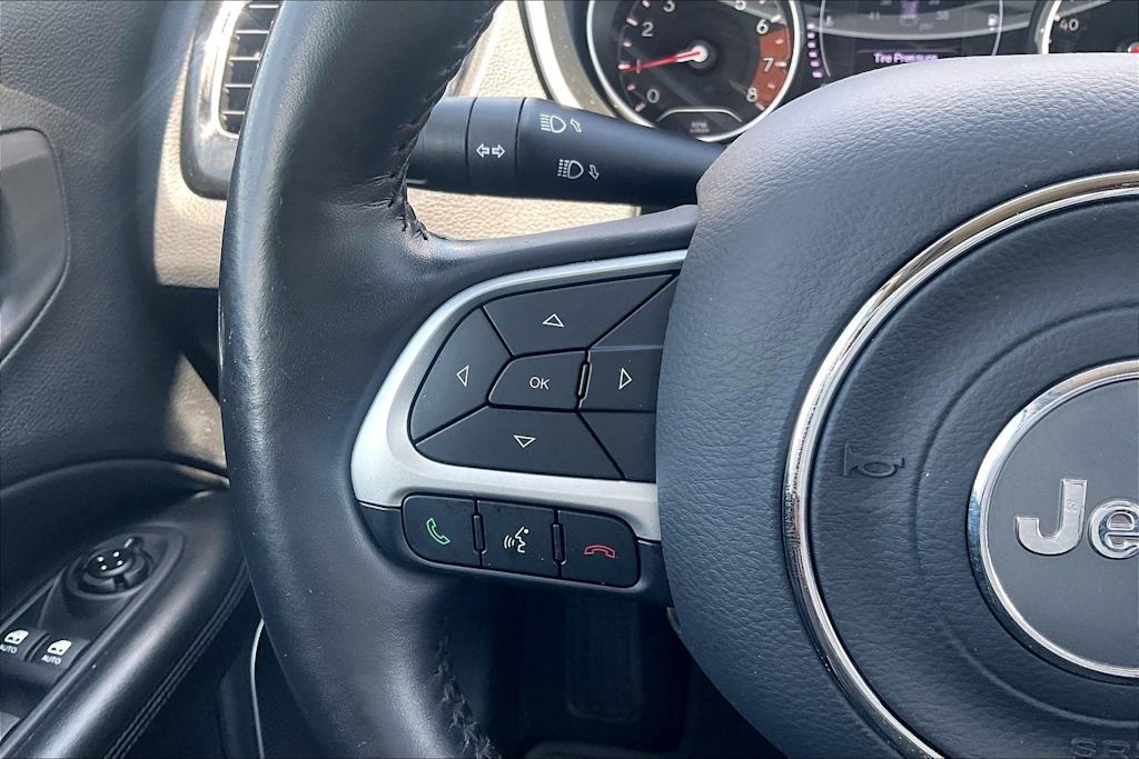Thumbnail: 2019 Jeep Compass - 22