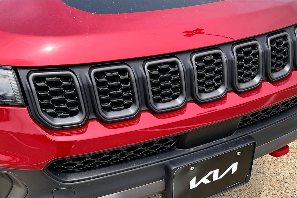 Thumbnail: 2025 Jeep Compass - 32