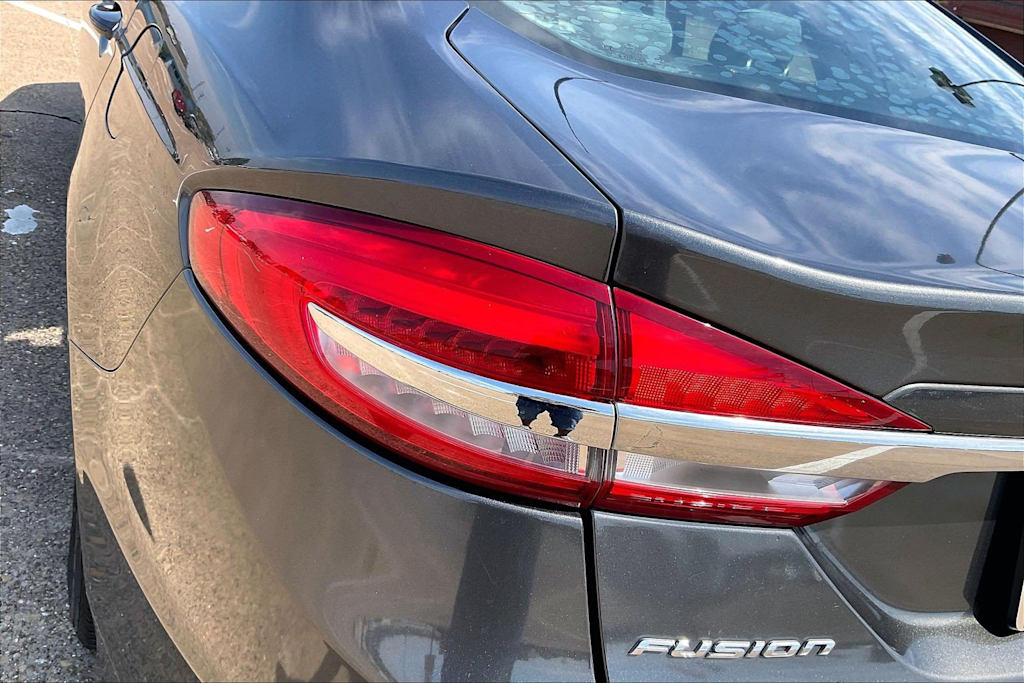 Thumbnail: 2017 Ford Fusion - 30