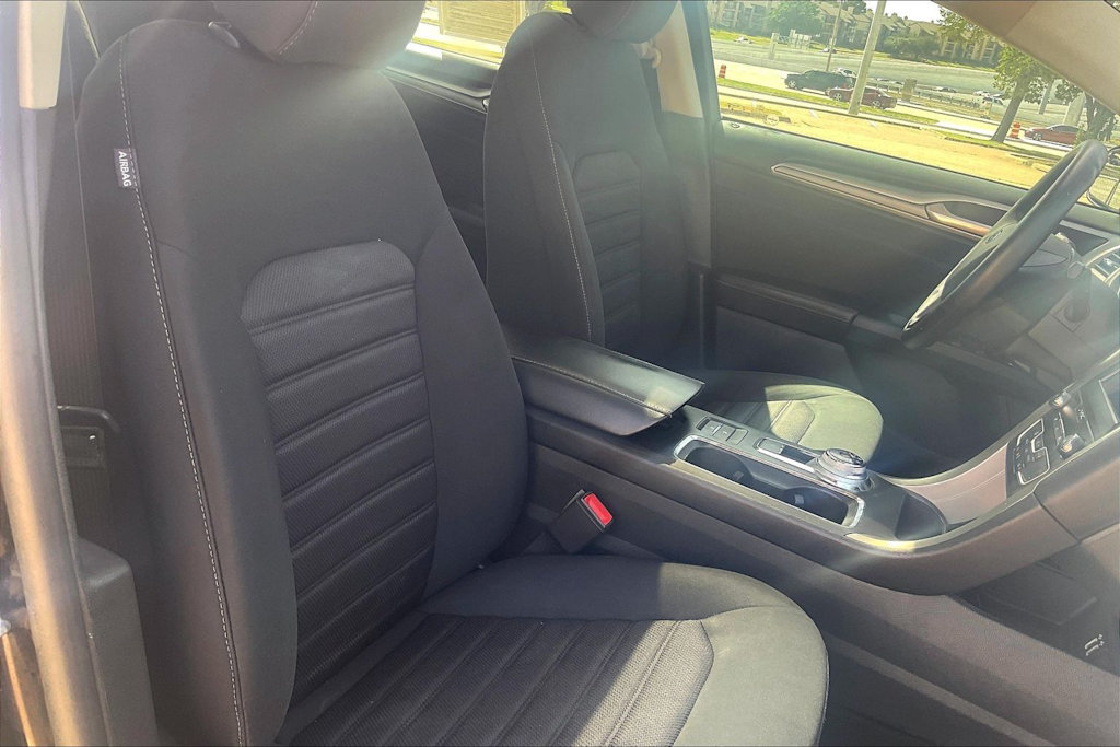 Thumbnail: 2020 Ford Fusion - 20