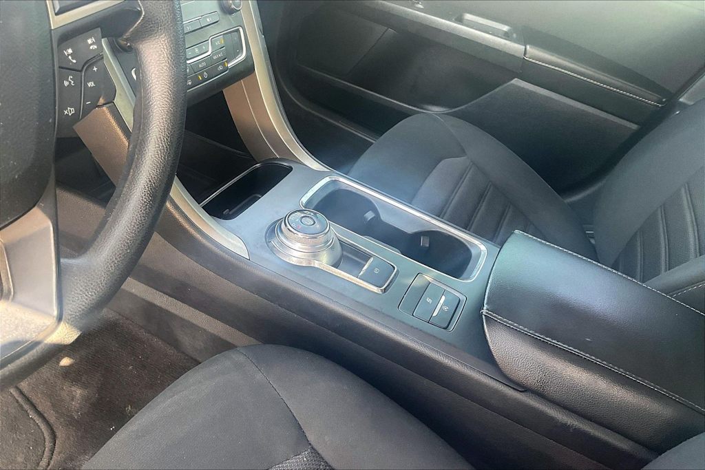 Thumbnail: 2020 Ford Fusion - 15