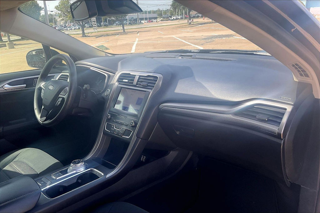 Thumbnail: 2020 Ford Fusion - 13