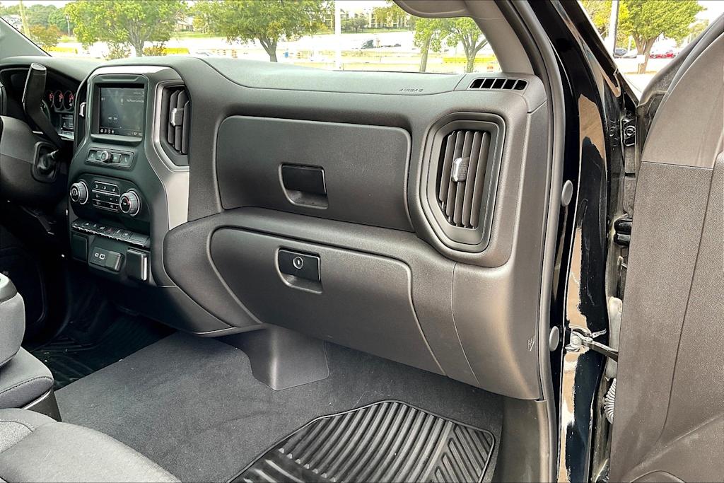 Thumbnail: 2024 Chevrolet Silverado 1500 - 24