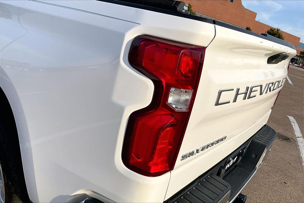 Thumbnail: 2022 Chevrolet Silverado 1500 - 30