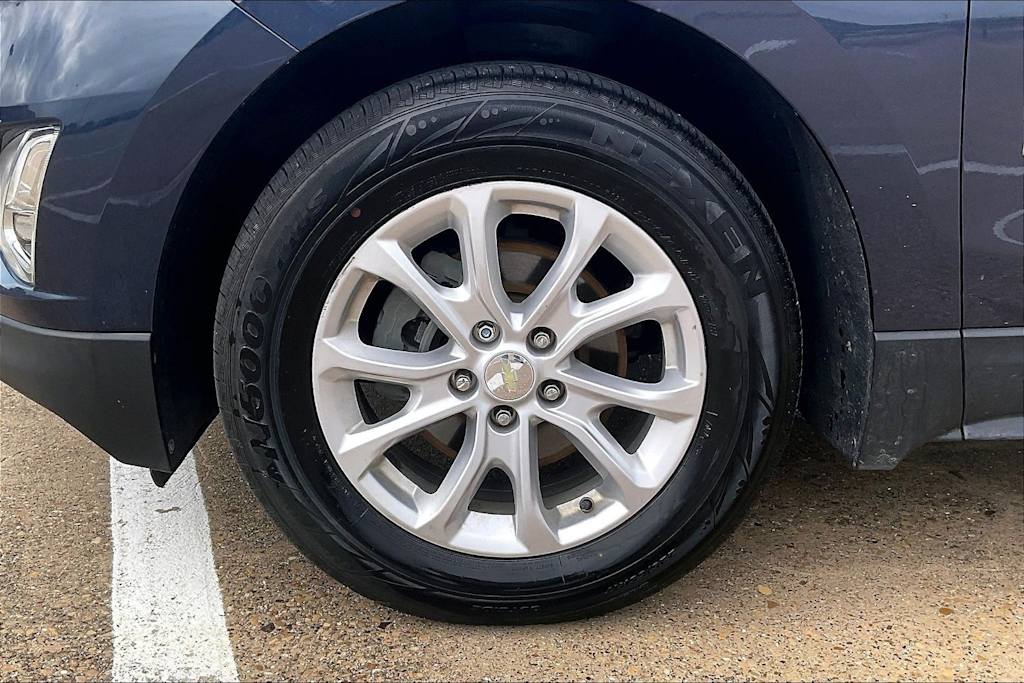 Thumbnail: 2018 Chevrolet Equinox - 6