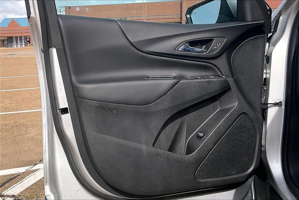 Thumbnail: 2022 Chevrolet Equinox - 27