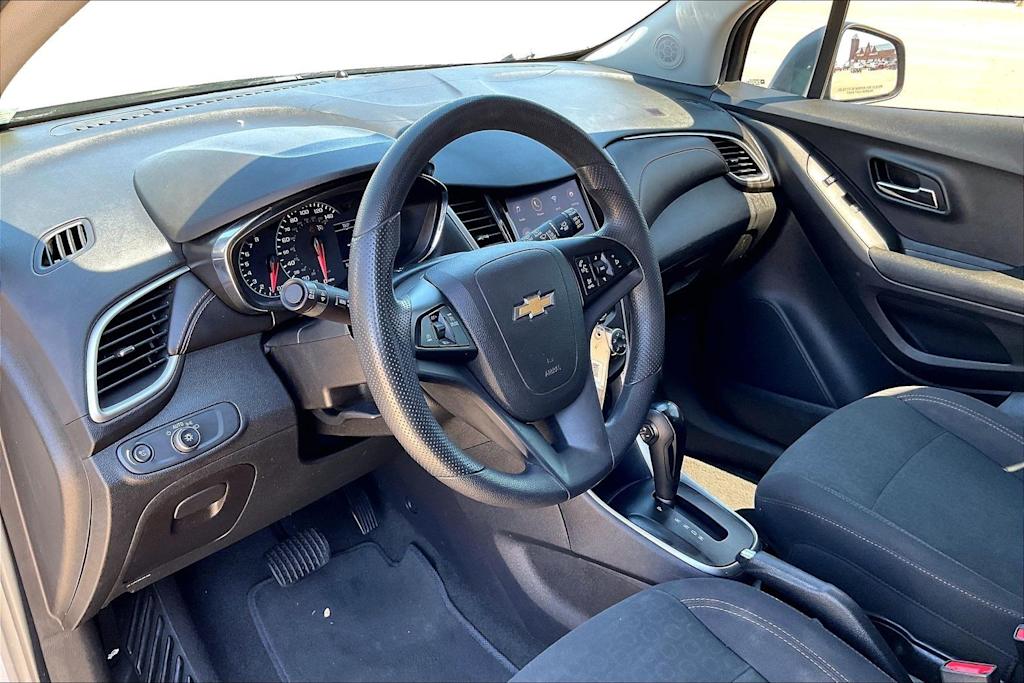 Thumbnail: 2020 Chevrolet Trax - 2