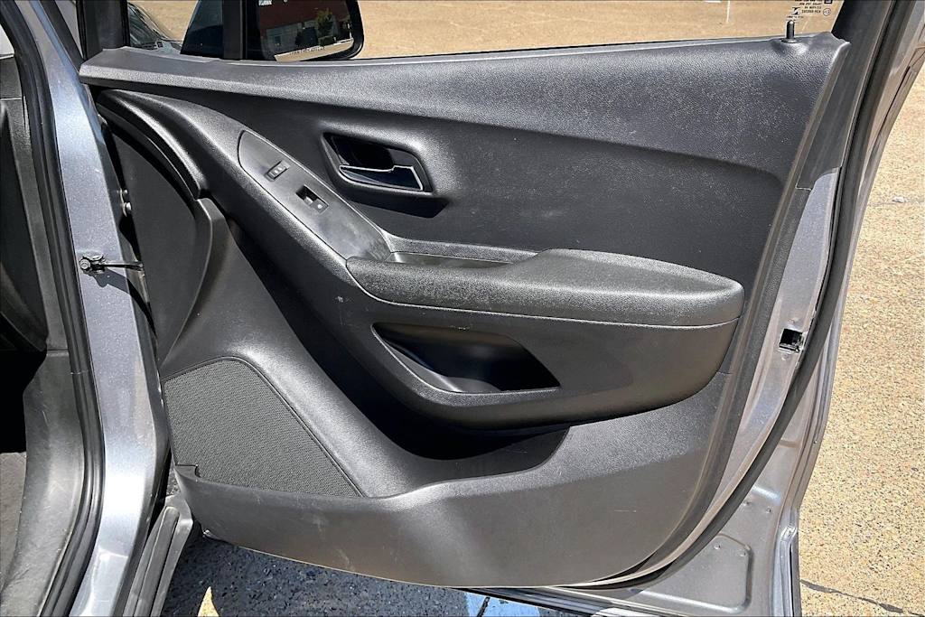 Thumbnail: 2020 Chevrolet Trax - 29