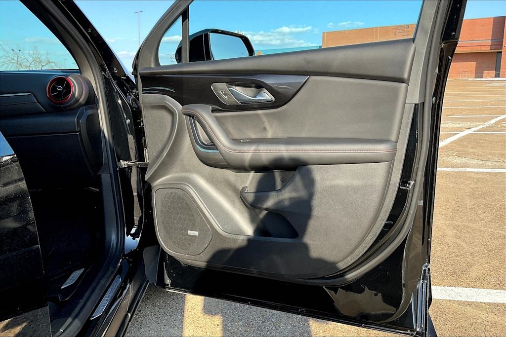 Thumbnail: 2025 Chevrolet Blazer - 28