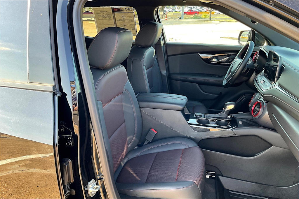 Thumbnail: 2025 Chevrolet Blazer - 11