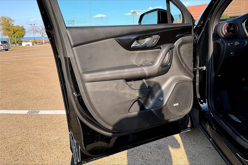 Thumbnail: 2025 Chevrolet Blazer - 27