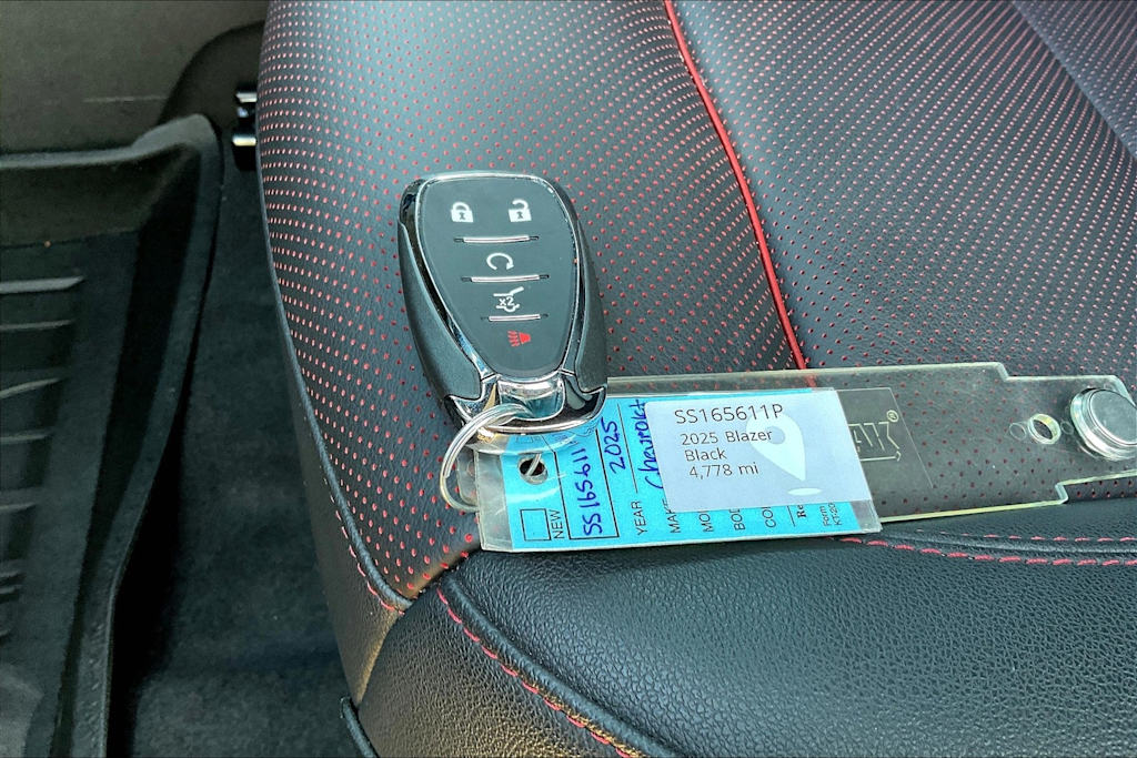 Thumbnail: 2025 Chevrolet Blazer - 19