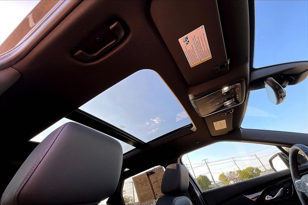 Thumbnail: 2025 Chevrolet Blazer - 30