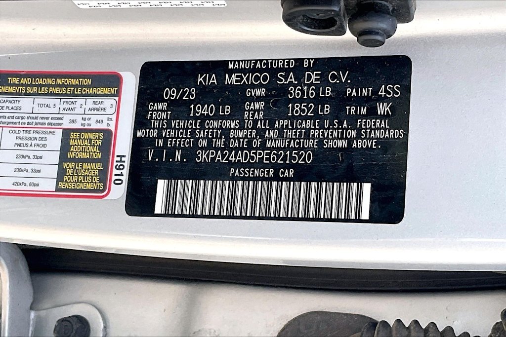 Thumbnail: 2023 Kia Rio - 18