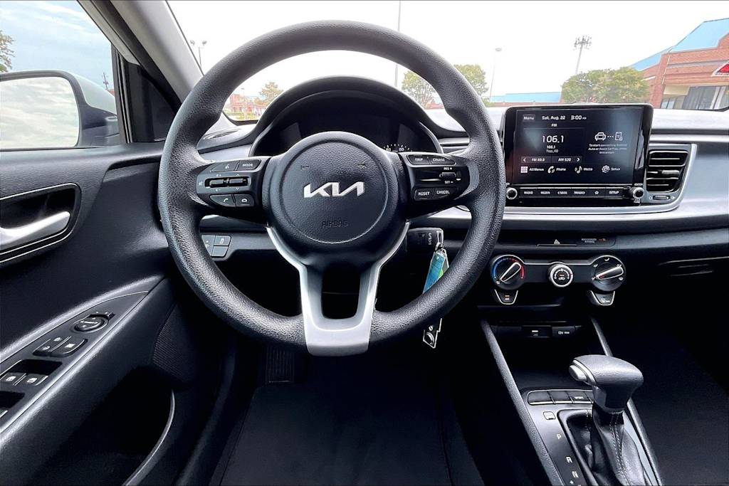 Thumbnail: 2023 Kia Rio - 12