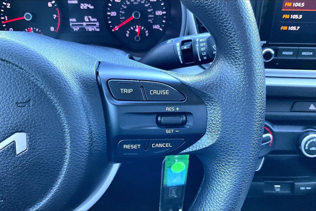 Thumbnail: 2022 Kia Rio - 26
