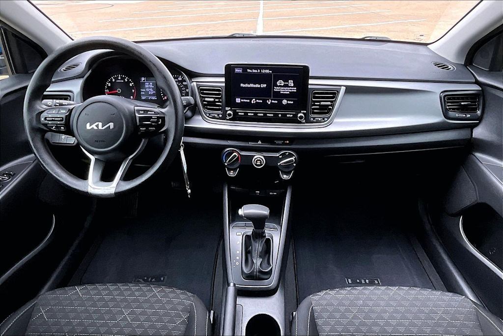 Thumbnail: 2023 Kia Rio - 9