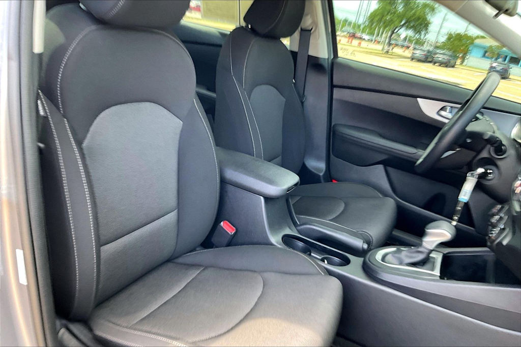 Thumbnail: 2024 Kia Forte - 12