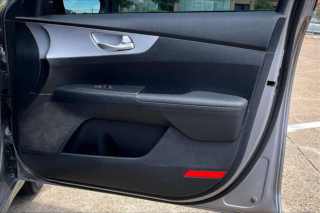 Thumbnail: 2024 Kia Forte - 28