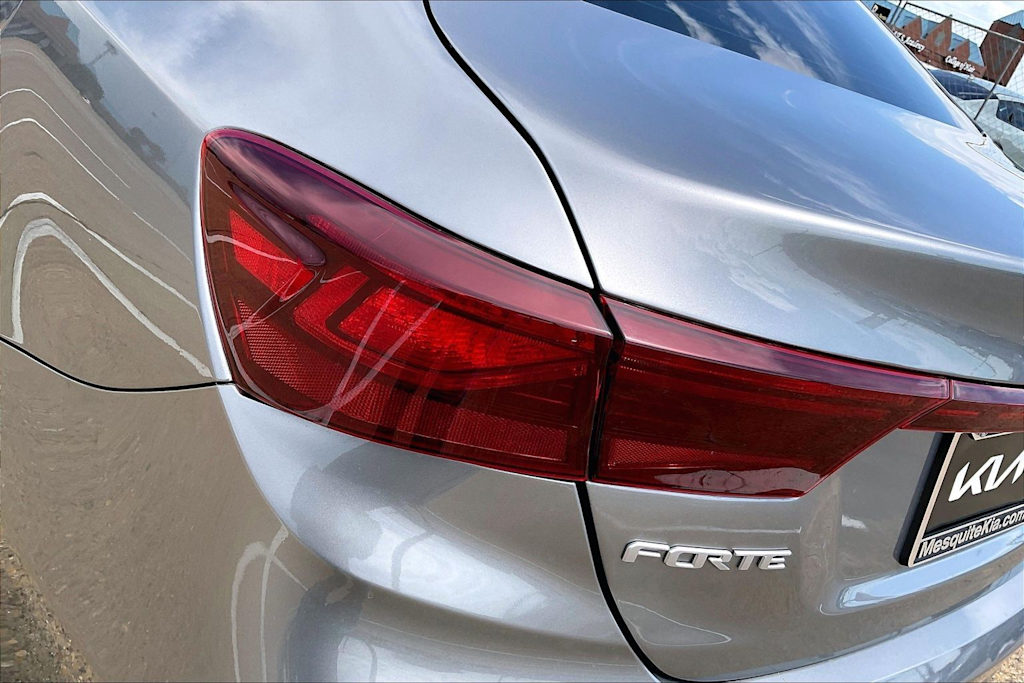 Thumbnail: 2024 Kia Forte - 31