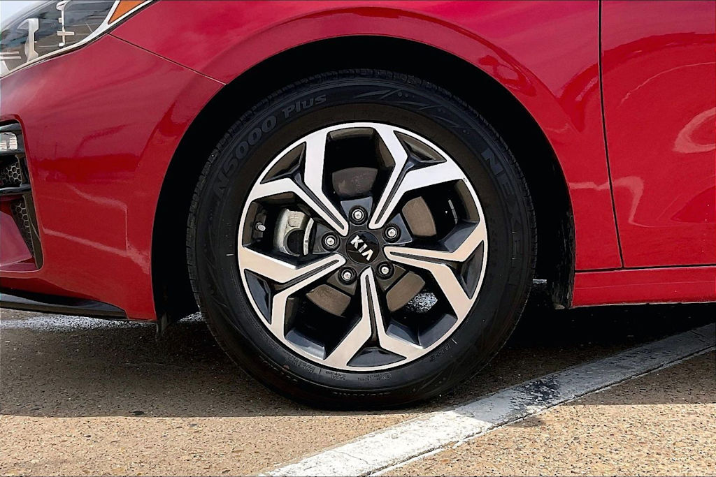 Thumbnail: 2020 Kia Forte - 7