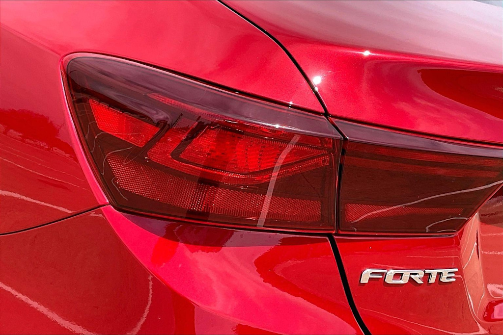 Thumbnail: 2020 Kia Forte - 29