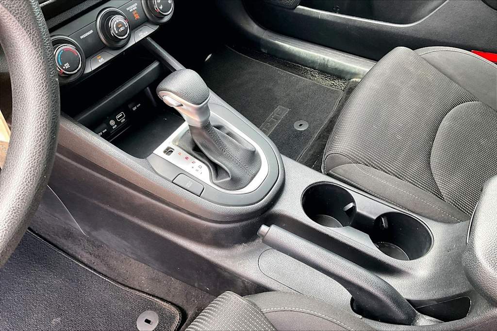 Thumbnail: 2020 Kia Forte - 15