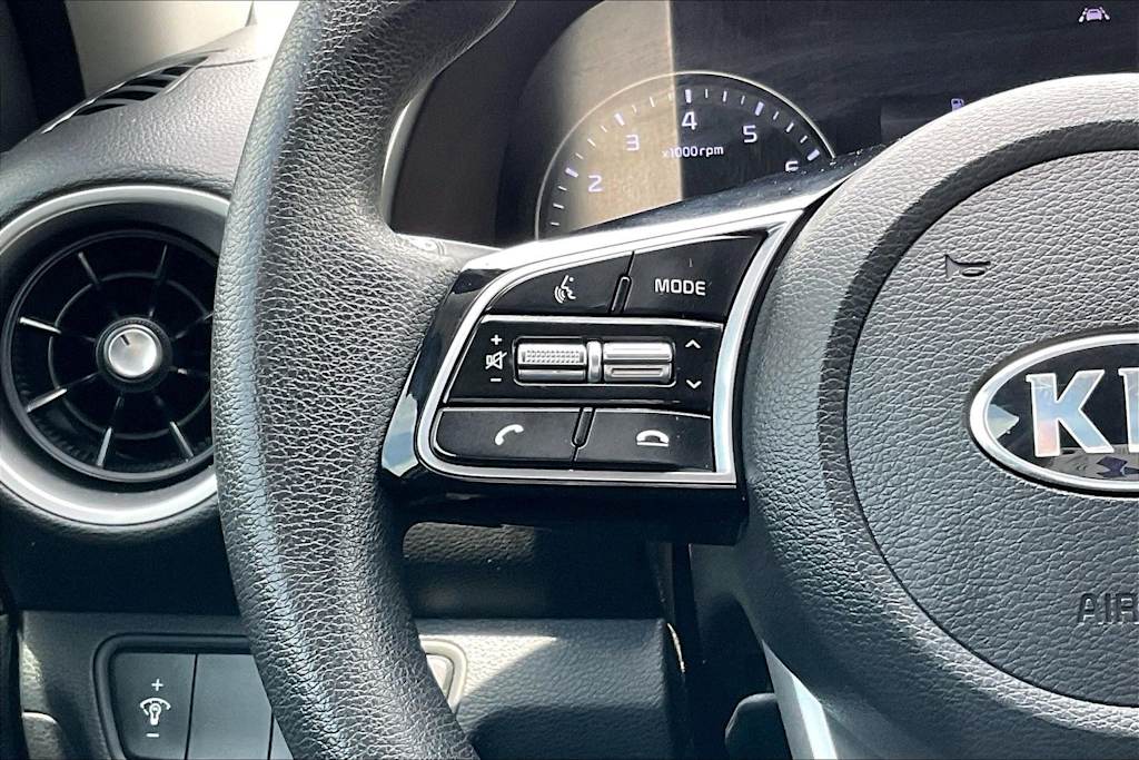 Thumbnail: 2020 Kia Forte - 24